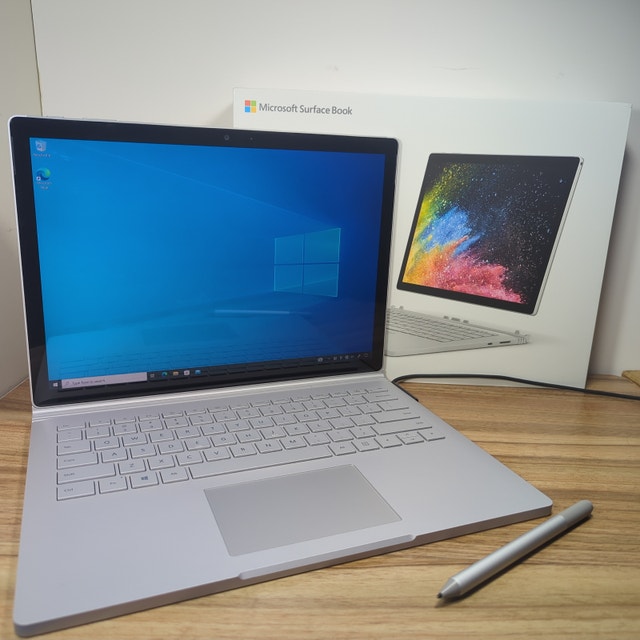 Surface Book 2 Laptop