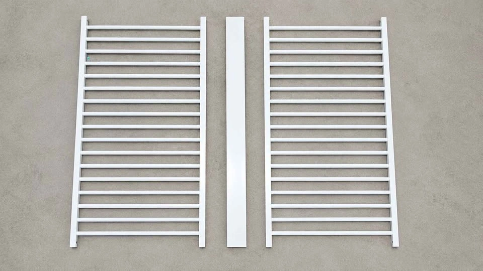 IKEA Hensvik White Crib + Mattress Needs Hardware - photo 2