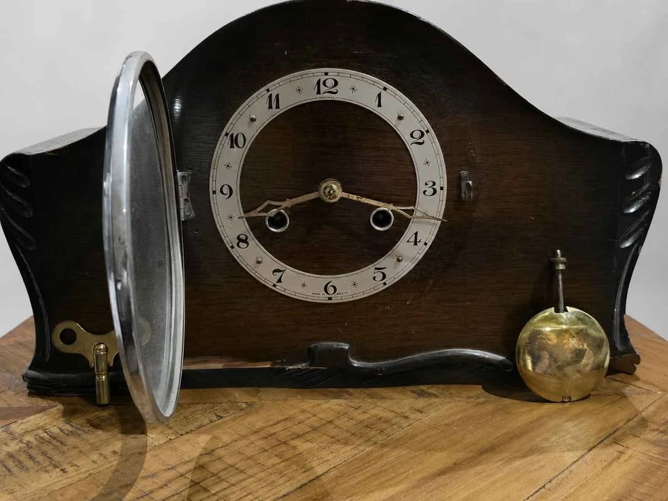 Vintage Perivale Mantel Clock Project $35 Firm - photo 2