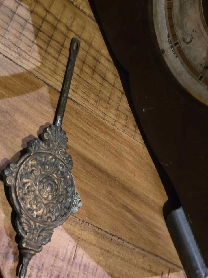 Untested New Haven Cathedral Gong Mantel Clock - photo 4