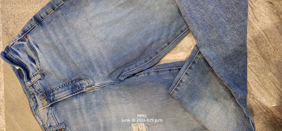 Womans Shredded Denims size 12- 14 - photo 2
