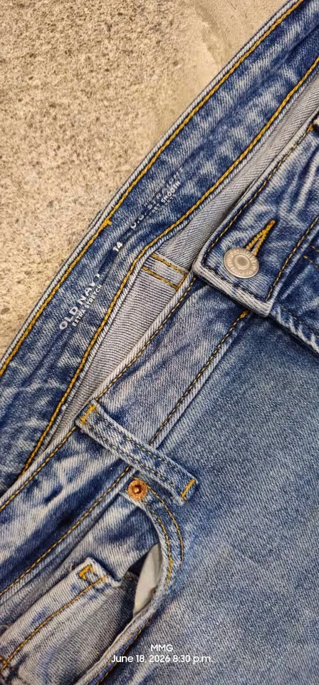 Womans Shredded Denims size 12- 14 - photo 3