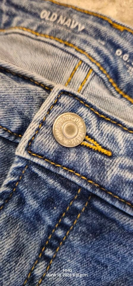 Womans Shredded Denims size 12- 14 - photo 4