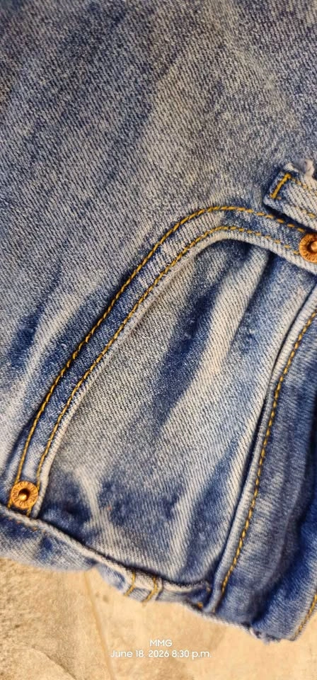 Womans Shredded Denims size 12- 14 - photo 5