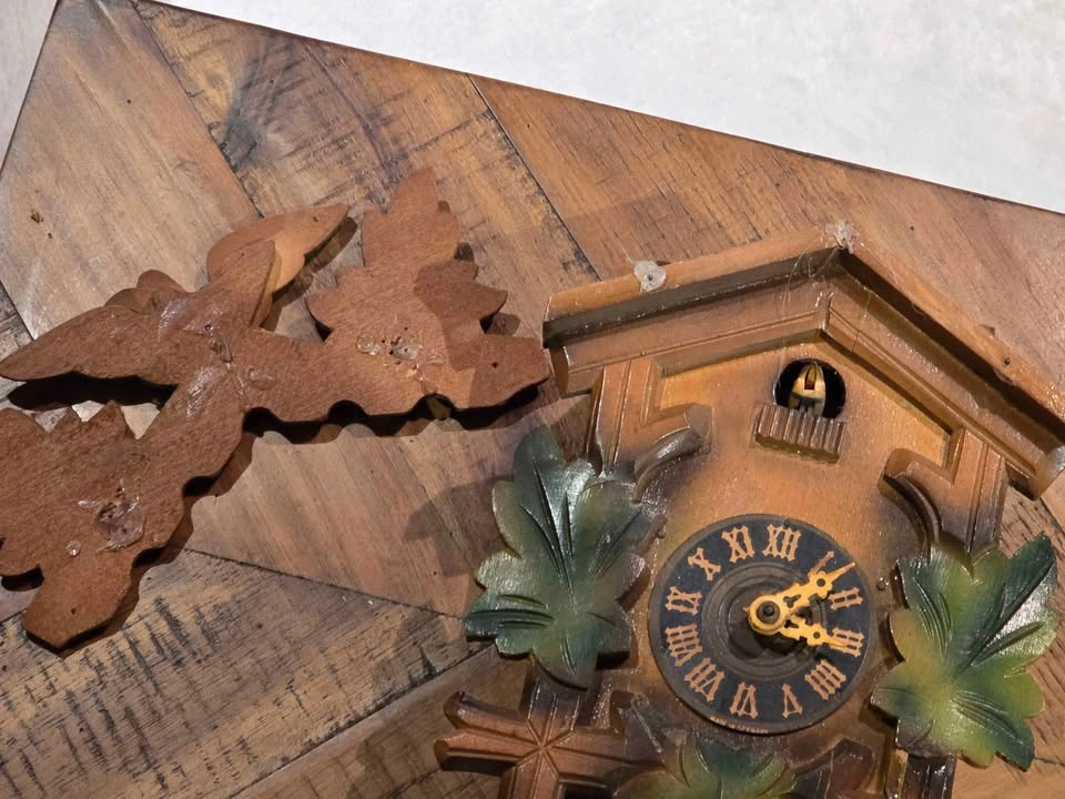 Vintage Hubert Herr German Cuckoo Clock For Repair - photo 4