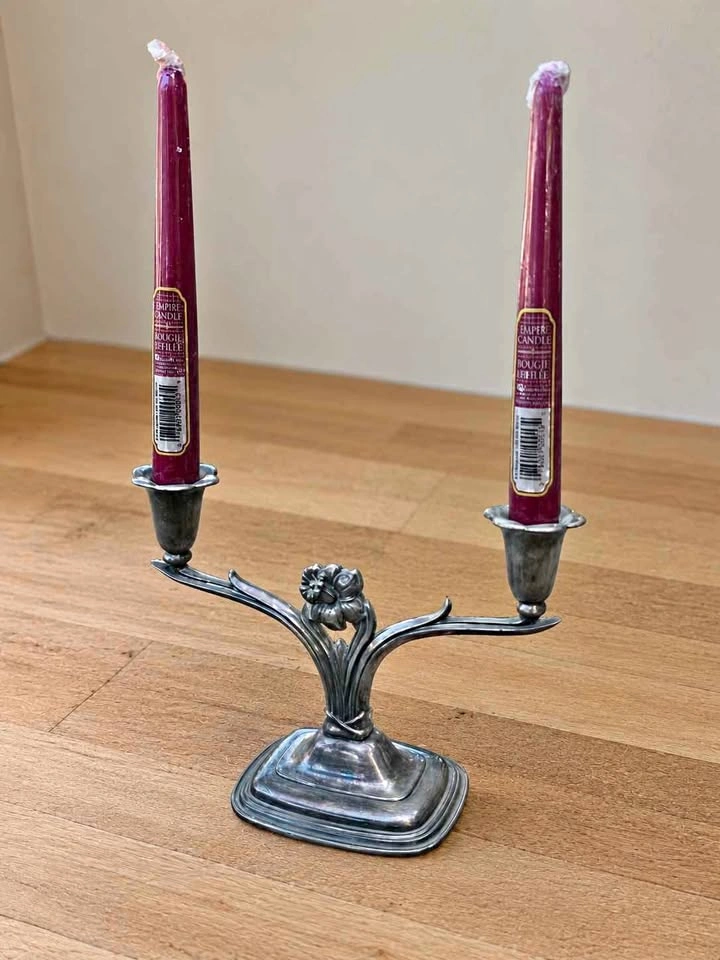 1847 Rogers Bros Daffodil Silverplate Candelabra