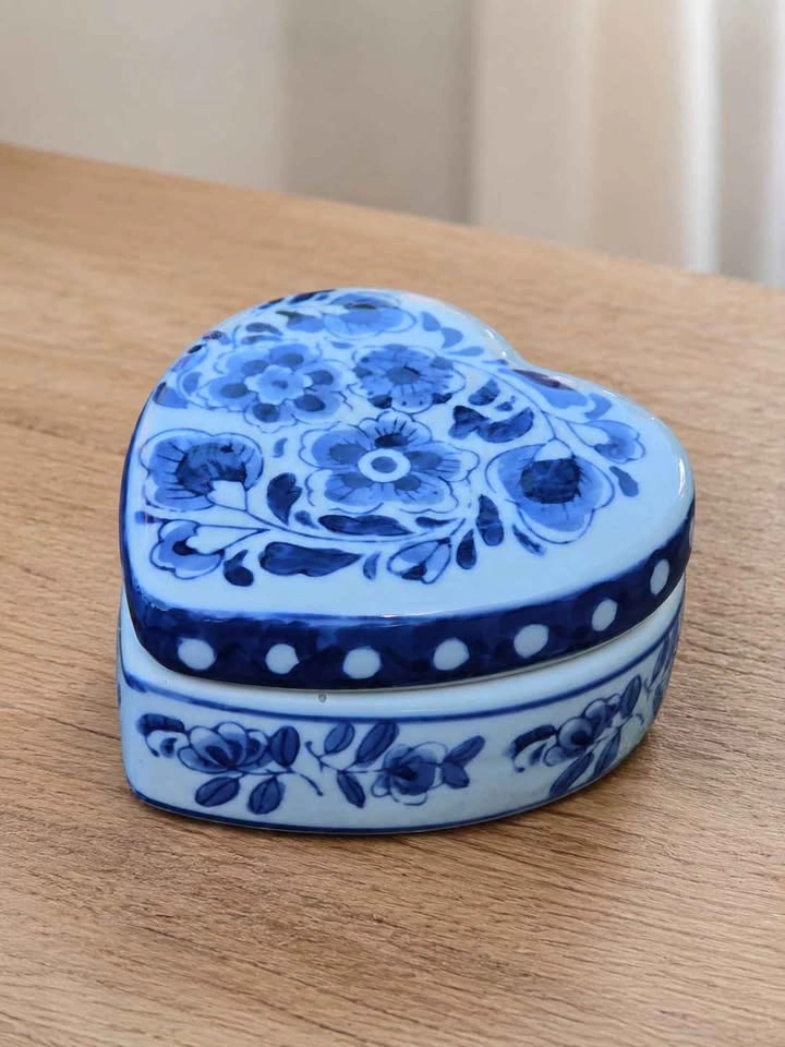 Blue White Hand Painted Porcelain Heart Trinket Box - photo 3