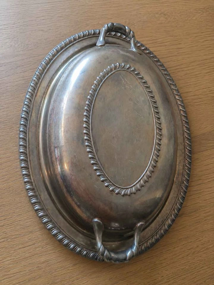Vintage Wm A Rogers Silverplate Covered Dish - photo 2