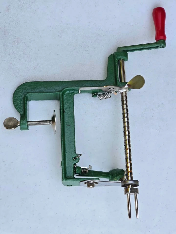 Green Metal Apple Peeler Corer Slicer - photo 4