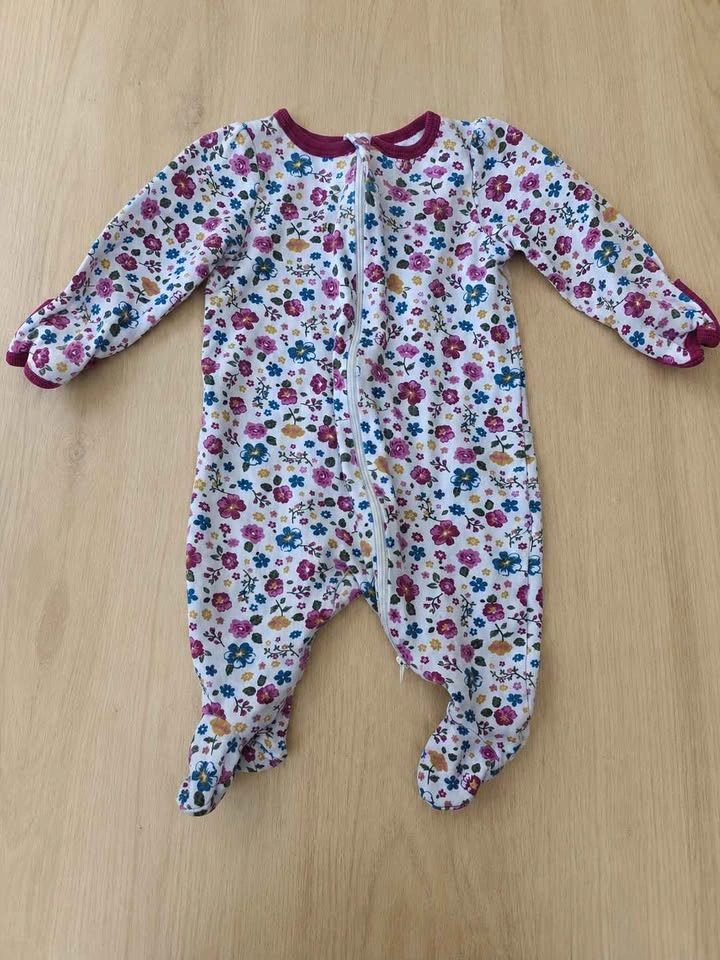 Baby Girl 0-3M Carter’s Old Navy Bundle 5 Pc - photo 5