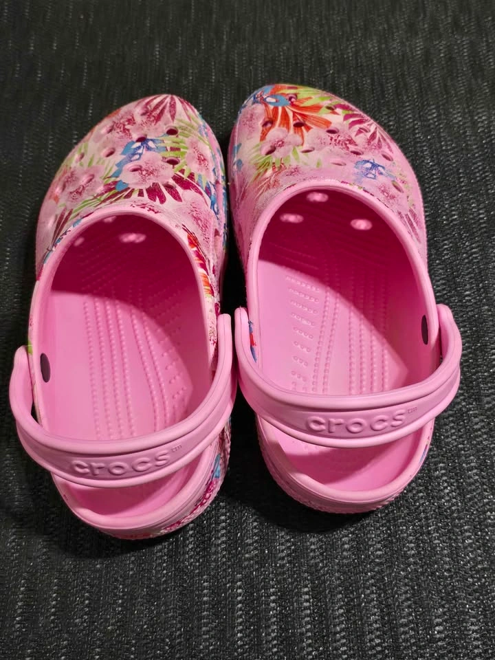 Women’s Crocs Pink Floral Clogs Size 10 - photo 3