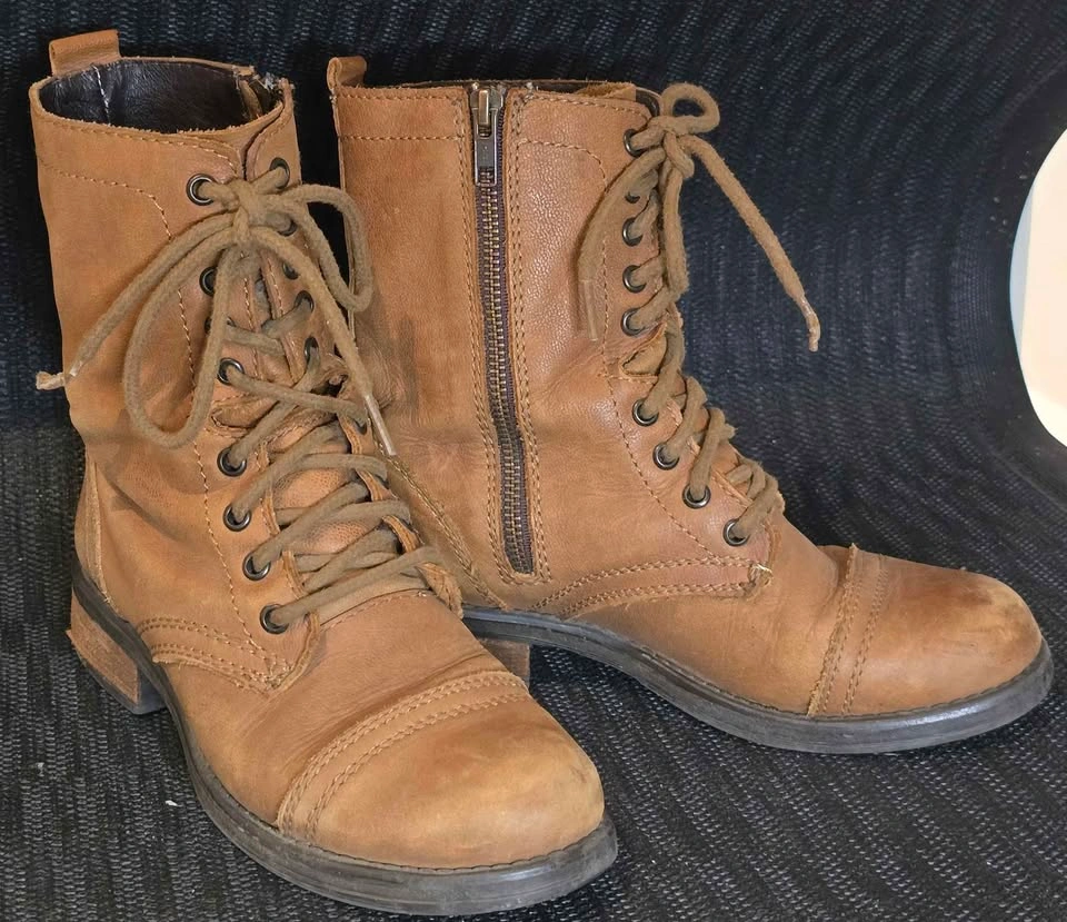 Steve Madden Tan Leather Lace-Up Ankle Boots Size 7 - photo 2