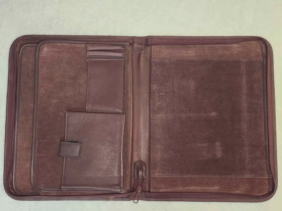 Berkley Brown Leather Zippered Portfolio - photo 3