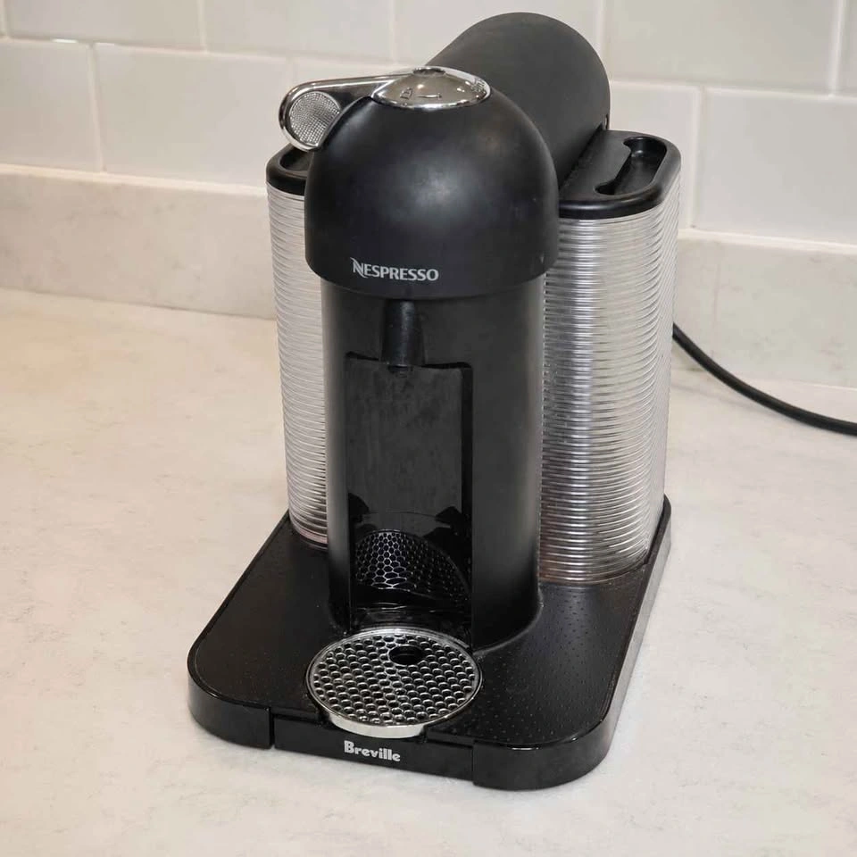 Nespresso Breville Vertuo Coffee Machine BNV220 $30 Firm - photo 3