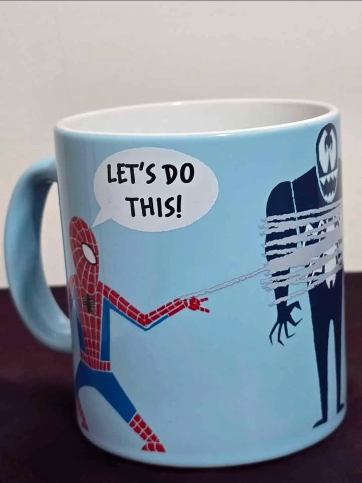 Marvel Spider-Man Venom 20 oz Mug - photo 2