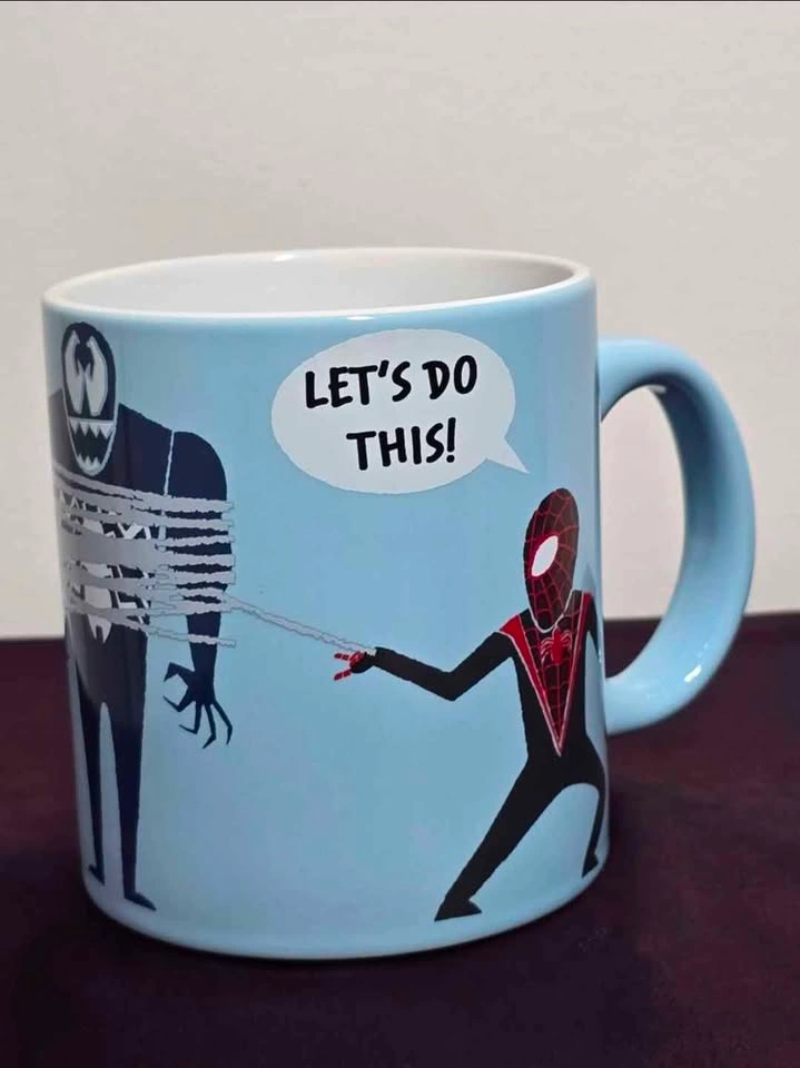 Marvel Spider-Man Venom 20 oz Mug - photo 3