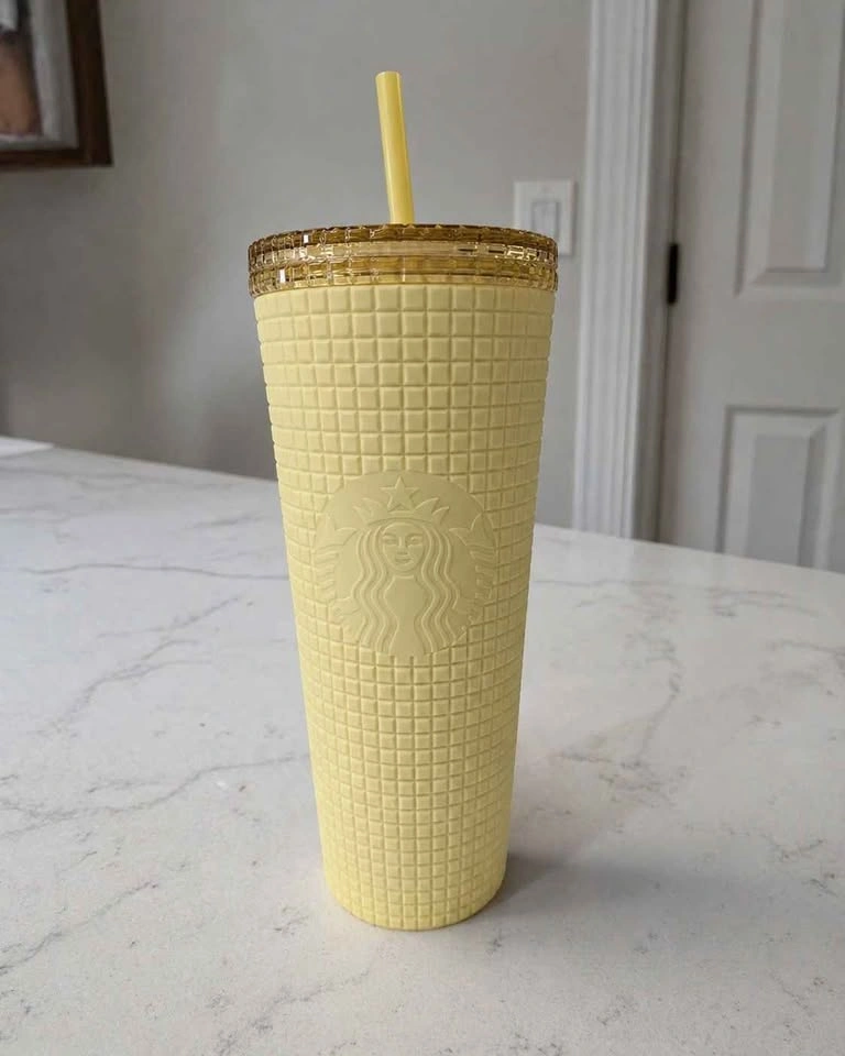 Limited Edition Yellow Starbucks 24 oz Studded Cup - photo 2