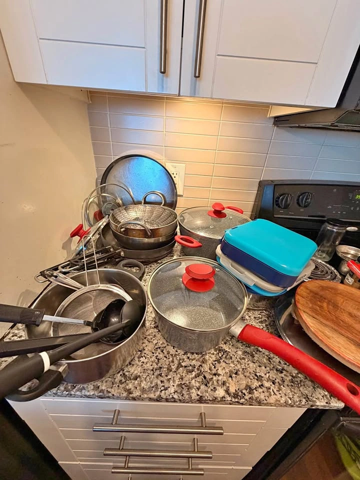 Assorted Kitchenware Set with Stainless Steel Utensils and Pans