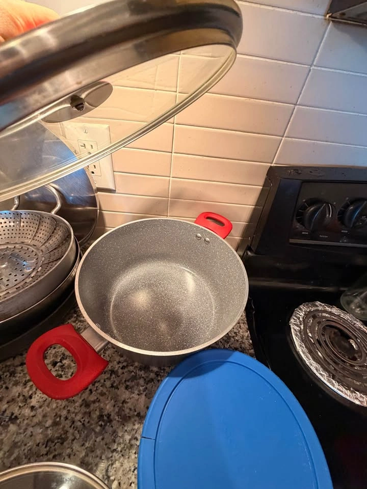 Assorted Kitchenware Set with Stainless Steel Utensils and Pans - photo 3