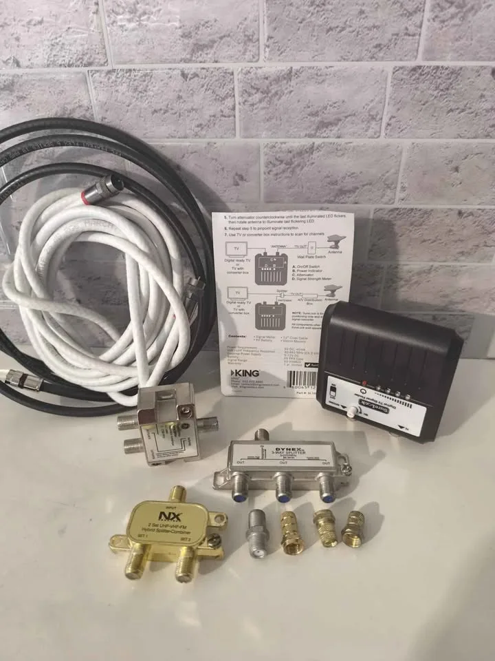 SureLock Digital TV Signal Finder w/ Extras image indicator(2)