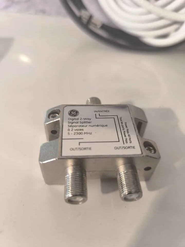 SureLock Digital TV Signal Finder w/ Extras image indicator(7)