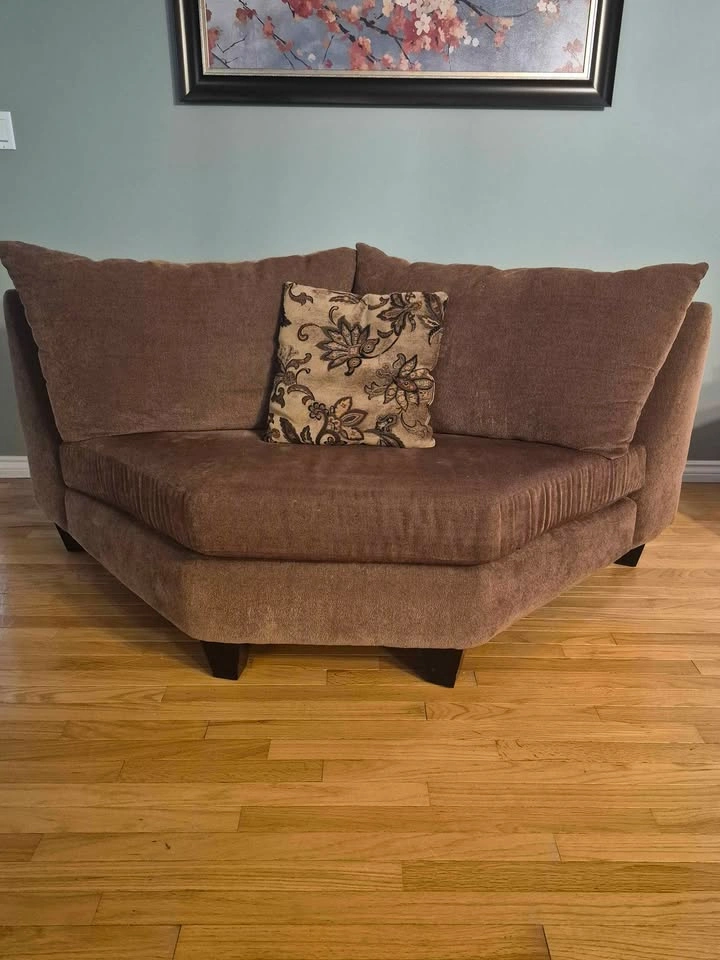 Canadian made Birchwood Furniture 3 Piece Sectional Model # 4910 - photo 4