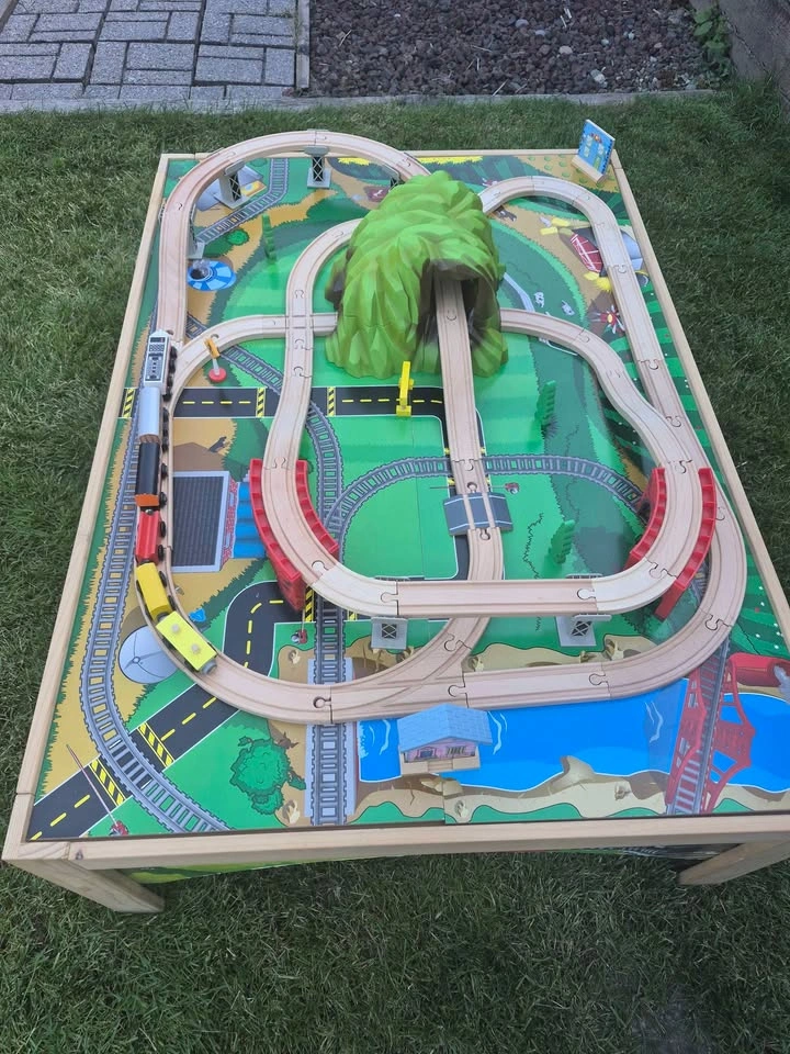 Imaginarium Mountain Pass Railroad Train Table - photo 3