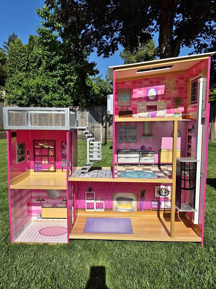 KidKraft Modern Dollhouse