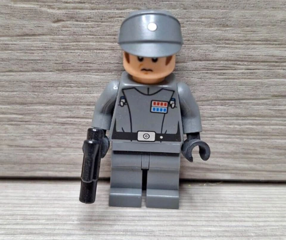 Lego Star Wars Imperial Officer Minifigure - SW0582 - from set 7