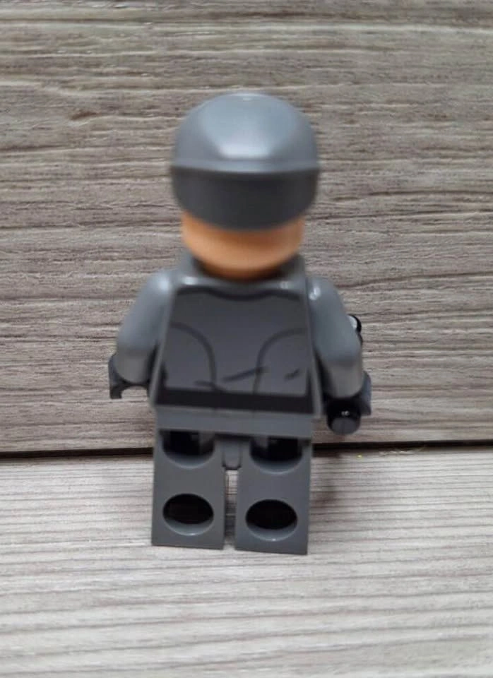 Lego Star Wars Imperial Officer Minifigure - SW0582 - from set 7 - photo 2