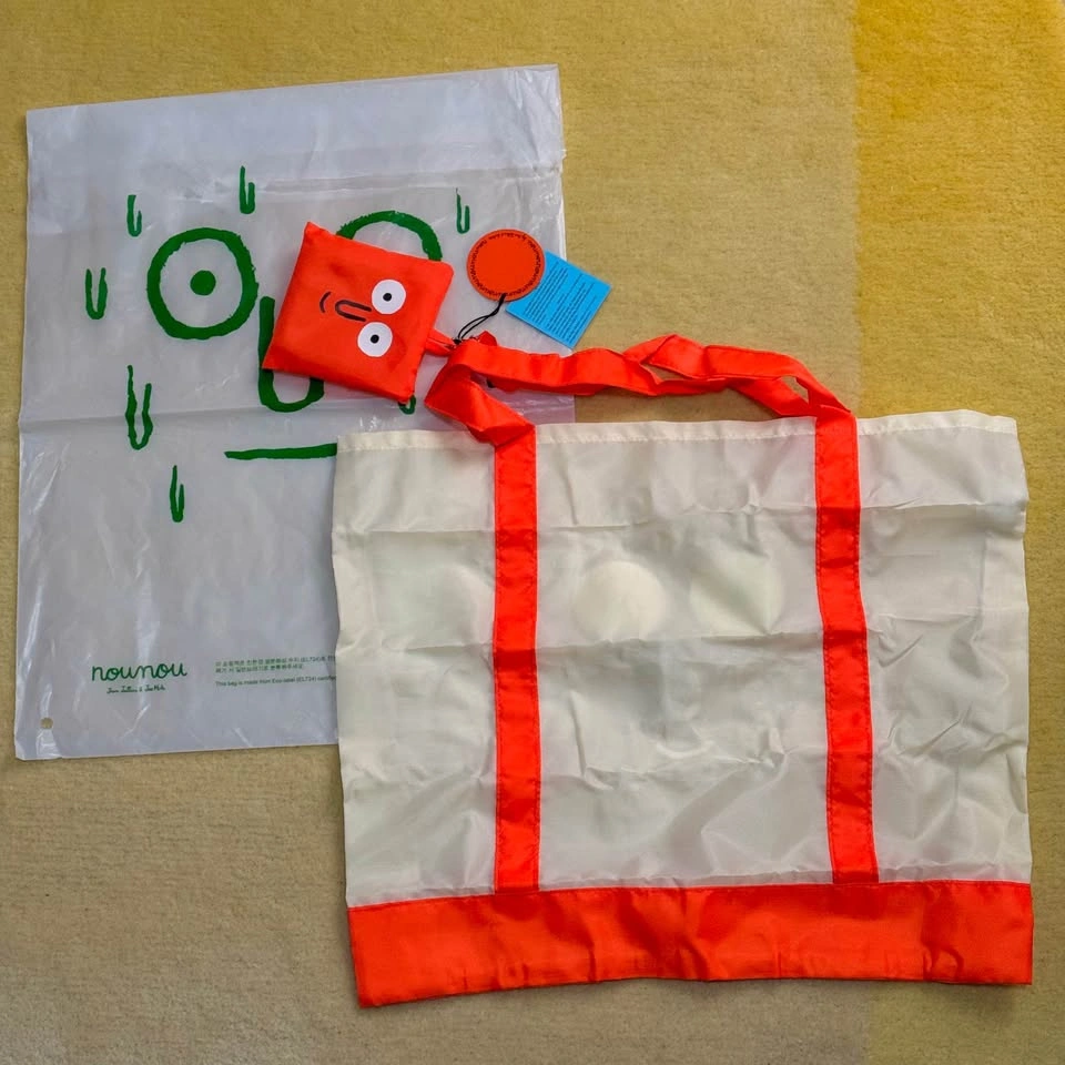 Packable Tote Bag from Korea - Jean Jullien NouNou ⚽️ - photo 4