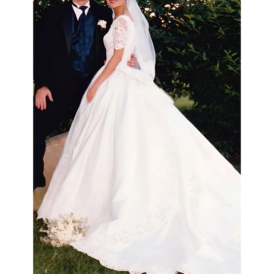 [Vacuum-Sealed] Premium K-Wedding Lace Dress & Veil Set - US 0-2 - photo 2