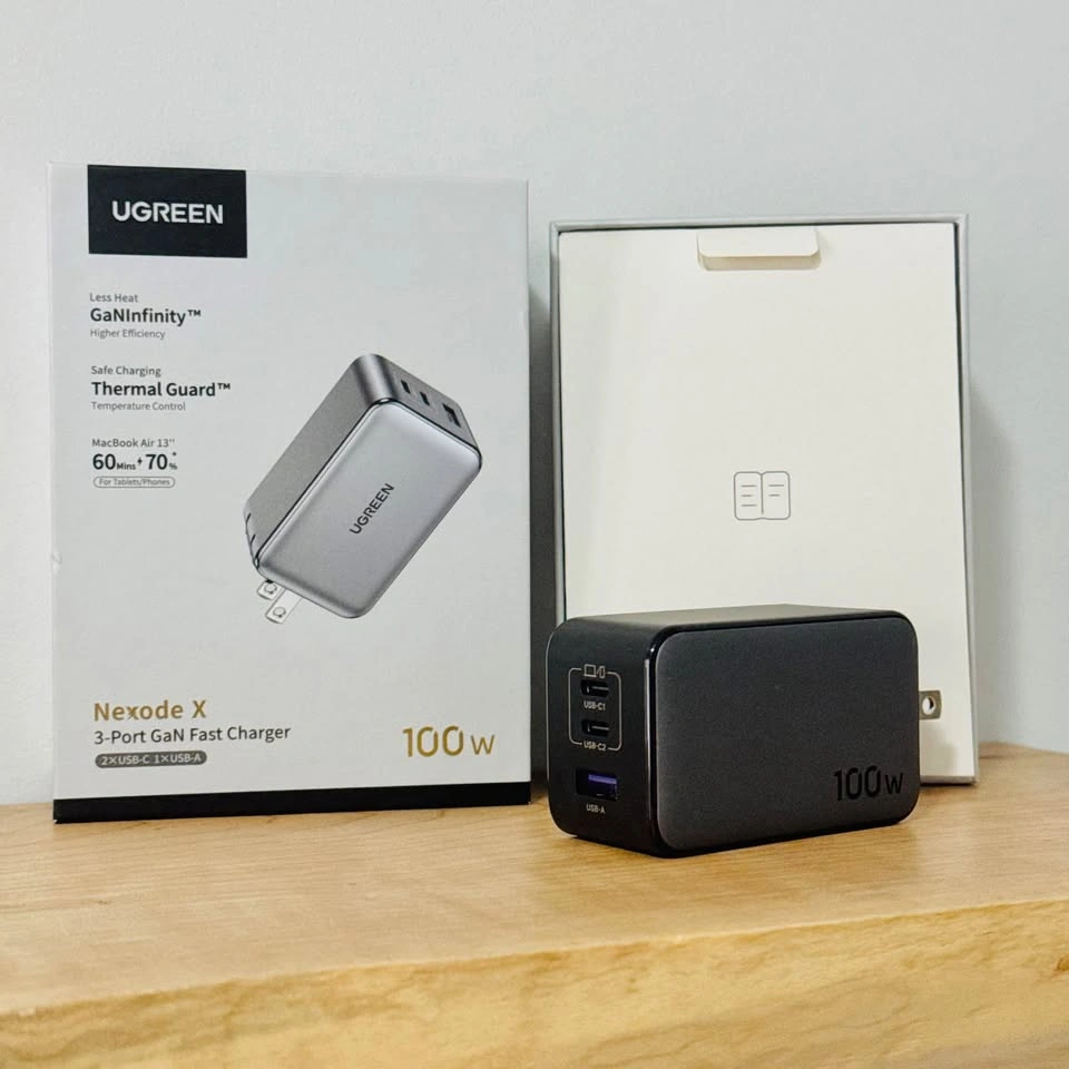 UGREEN 100w GaN Charger 2x USB-C 1x USB-A - Brand New ⚽️ - photo 4