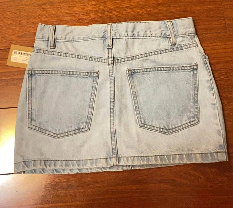 Harlow - Light Blue Denim Mini Skirt (XS)