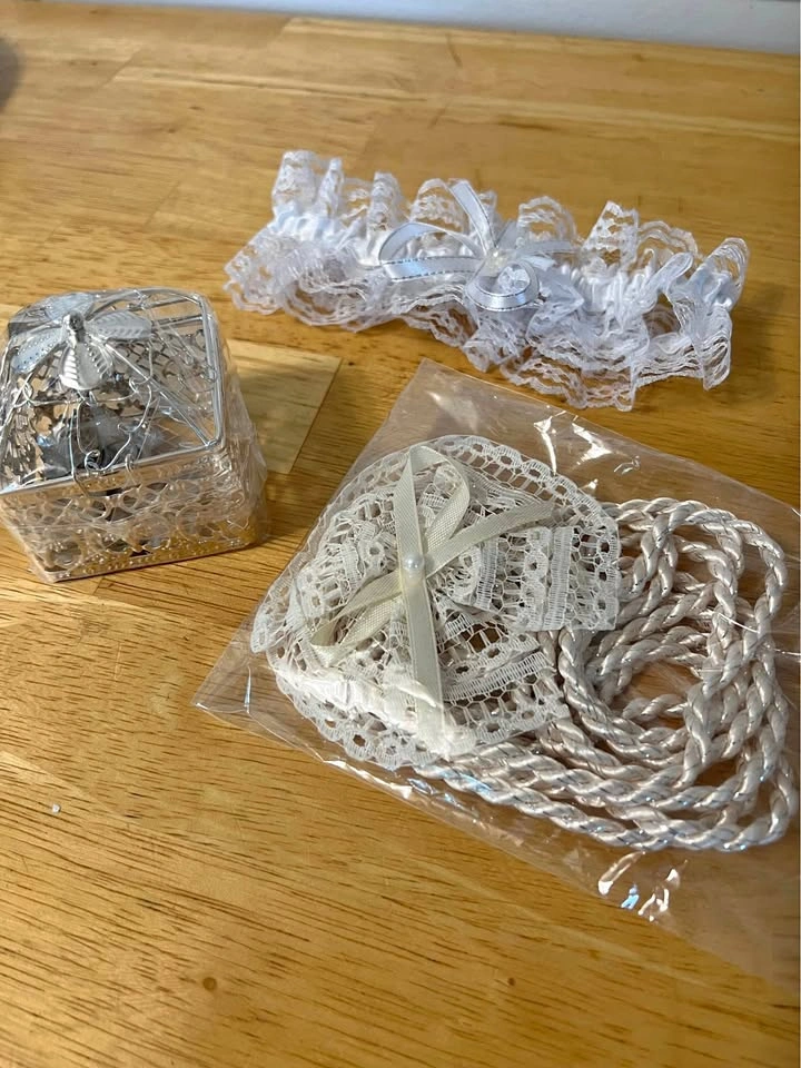 ⚽ Wedding cord, Arras, & Garter