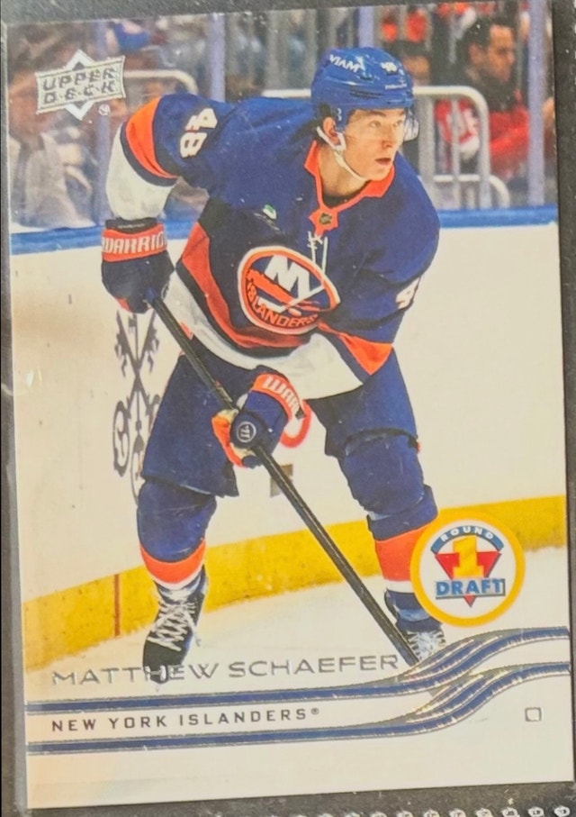 Lot Of 6 - Matthew Schaefer (RC, RY) 2025-26 Ext. Series