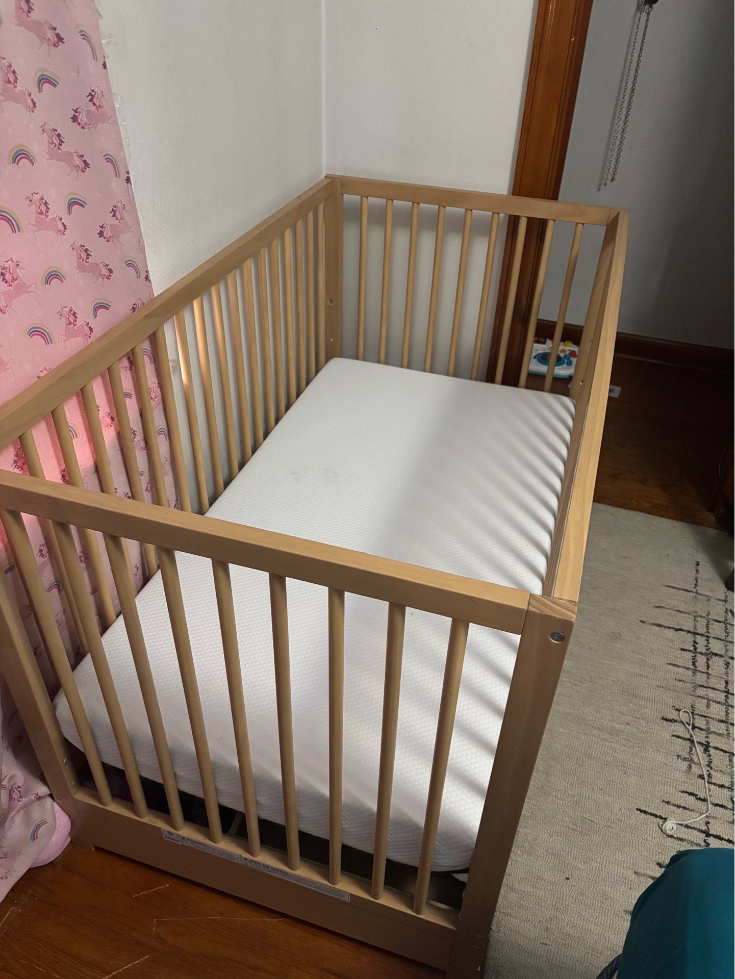 Graco Baby Crib with mattress