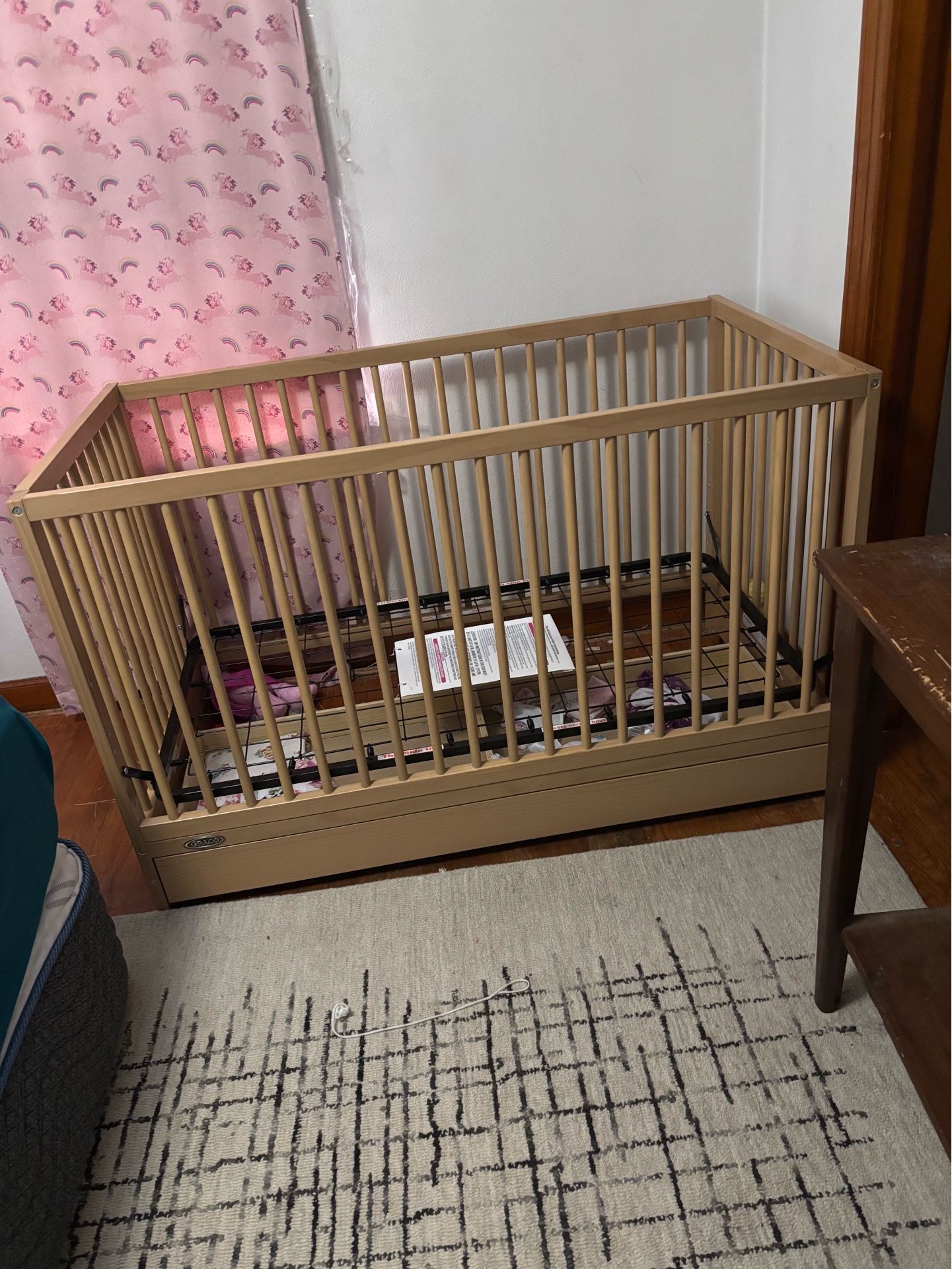 Graco Baby Crib with mattress - photo 3