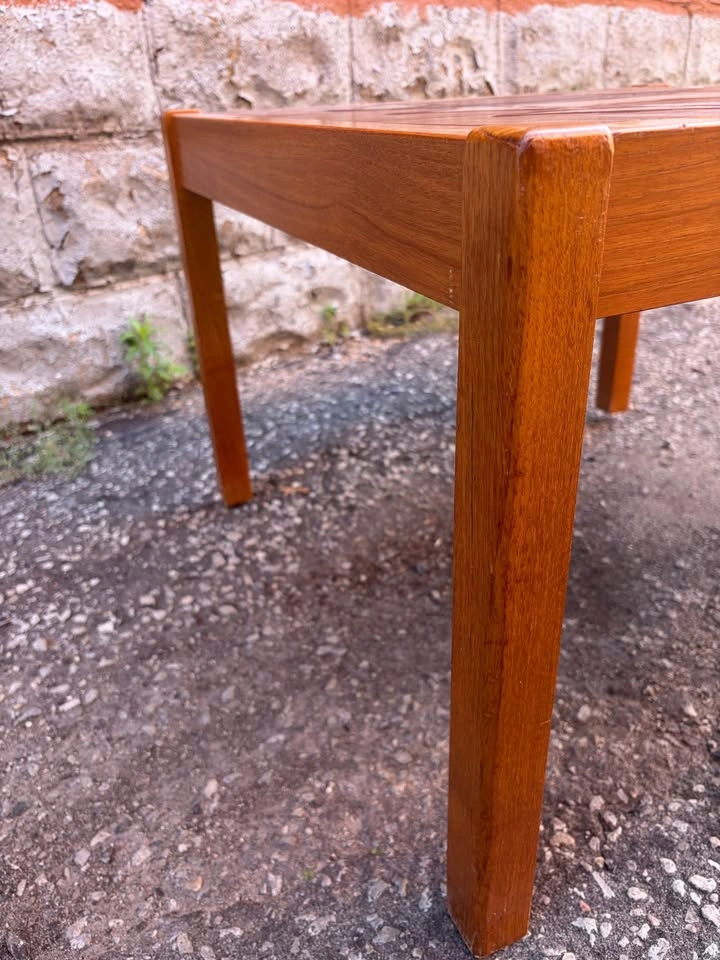 Vintage teak tile side table ⚽️ - photo 3