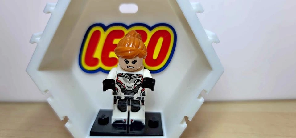 LEGO Marvel Avengers Black Widow Quantum Suit Minifigure