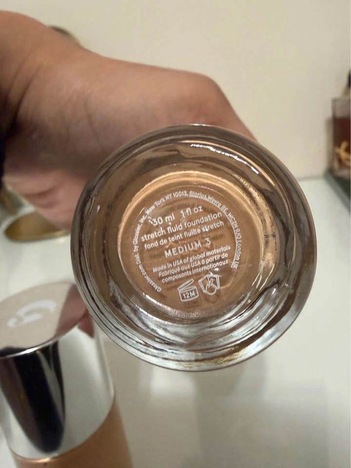 UNUSED Glossier stretch fluid foundation in the shade medium 3 ( - photo 2