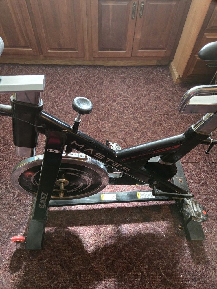 Bladez Master GS Stationary Indoor Cardio Exercise Fitness Bike - photo 3