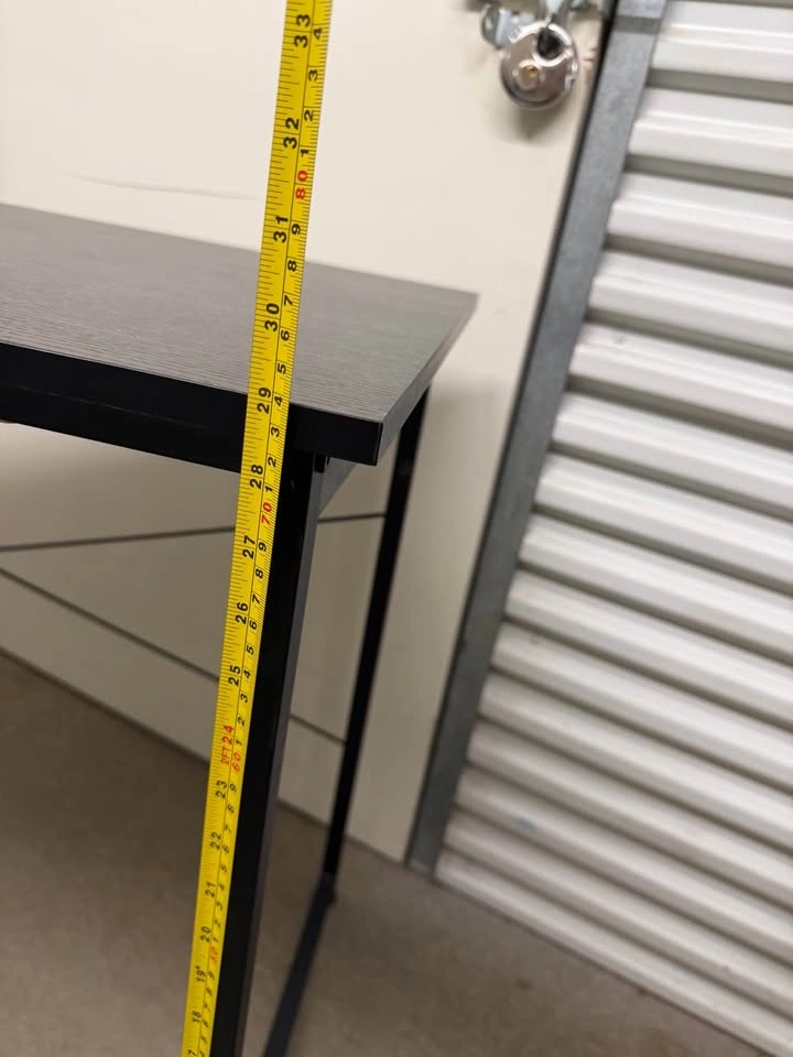 Desk - photo 4