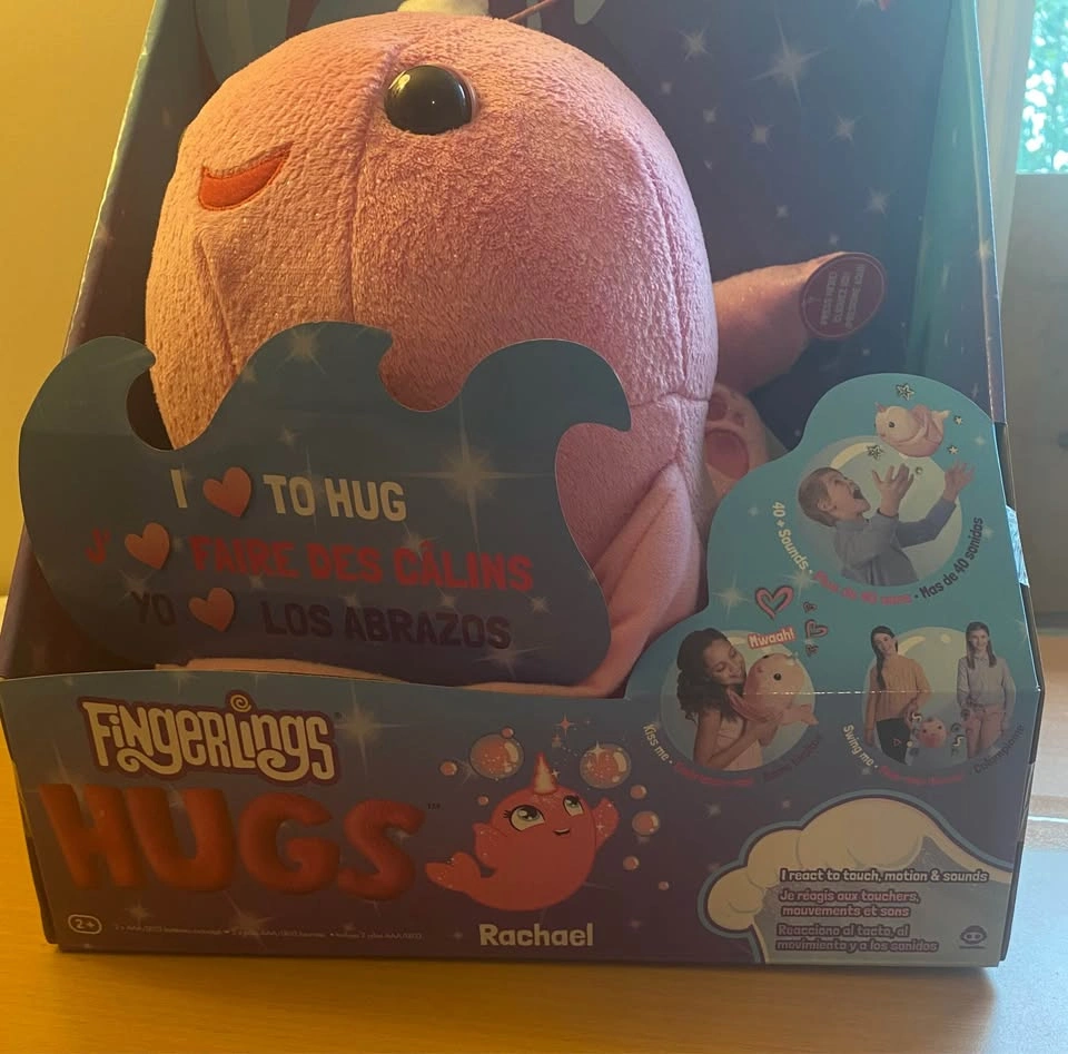 Fingerlings HUGS Rachael Interactive Narwhal Plush by WowWee - photo 2