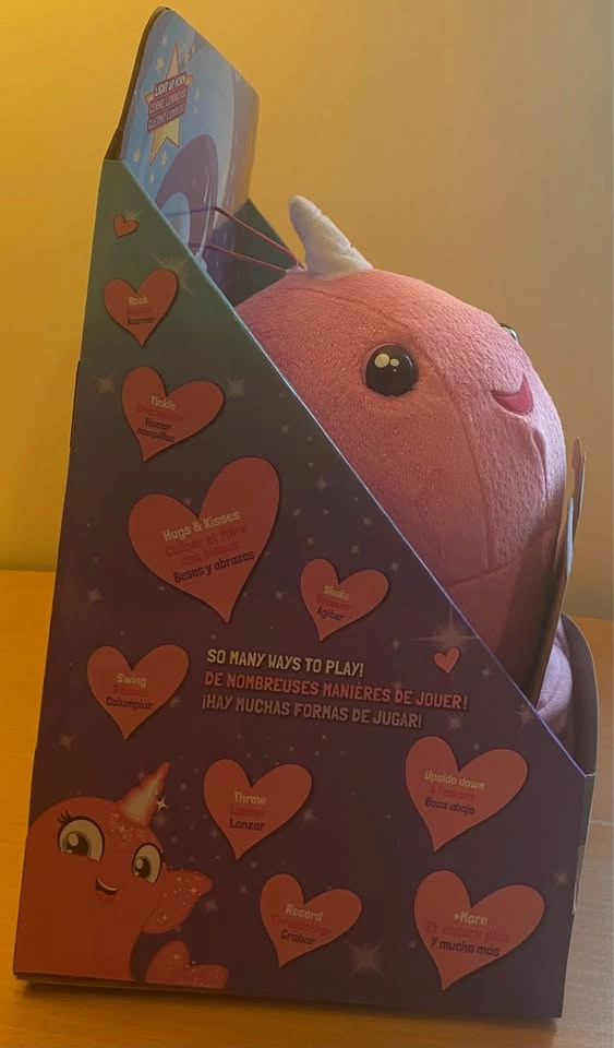 Fingerlings HUGS Rachael Interactive Narwhal Plush by WowWee - photo 3