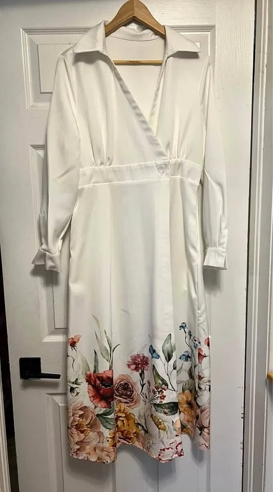 ⚽ White Floral Painted Dress- L