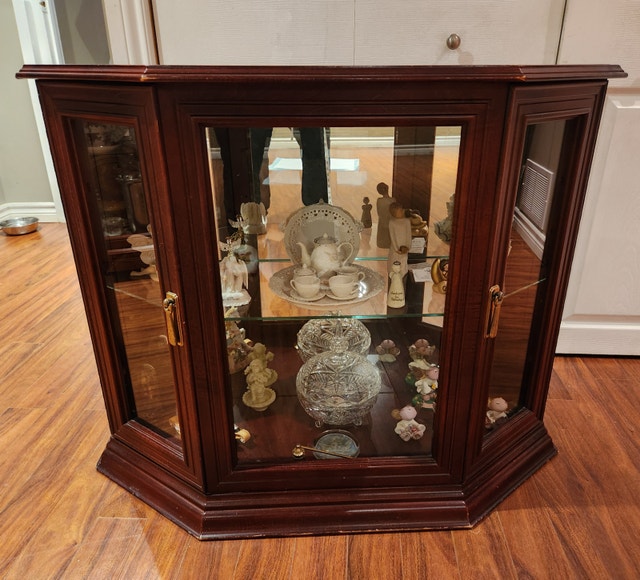 Curio cabinet