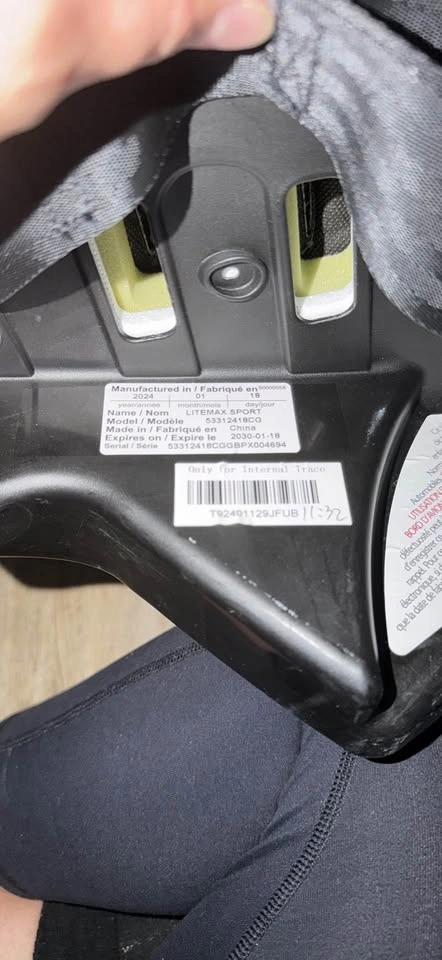 Evenflo LiteMax Sport Infant Car Seat - photo 2