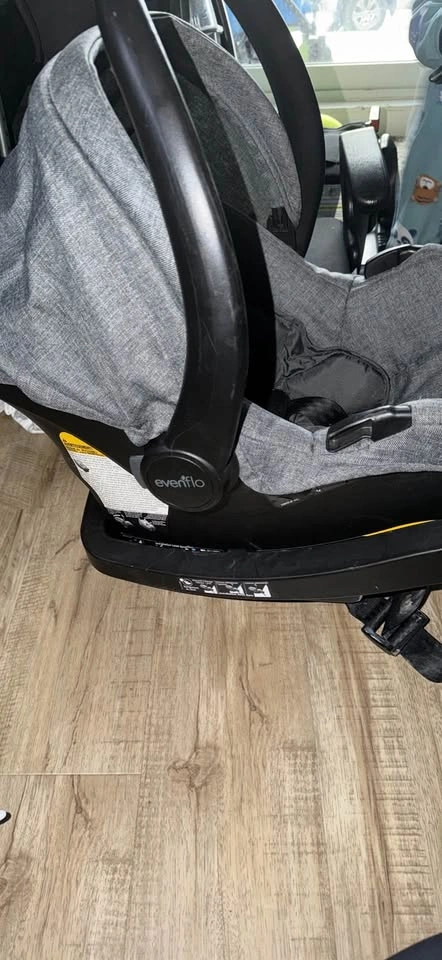Evenflo LiteMax Sport Infant Car Seat - photo 3