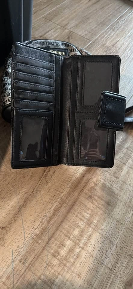 Roots Wallet - photo 3